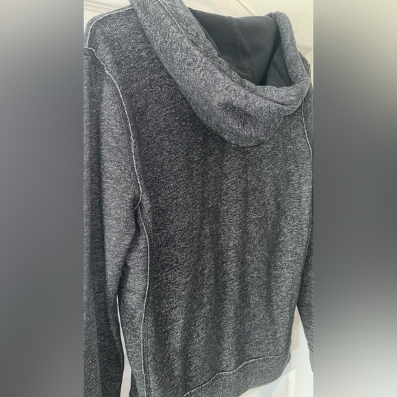 Abercrombie and Fitch zipped hoodie. - Picture 6 of 7